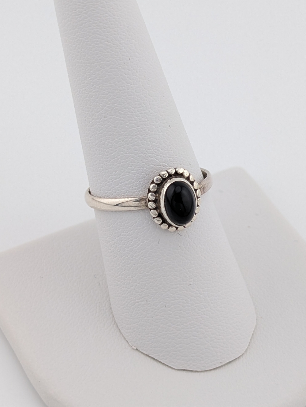 925 Sterling Silver Black Onyx Oval Gemstone Ring 8.5